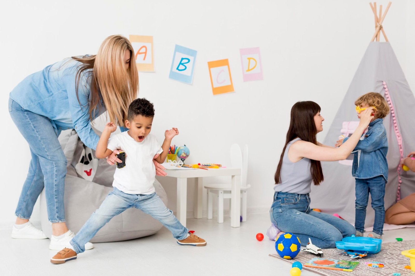 Delhi’s Best Day Care & Creche – Quality Early Learning & Childcare